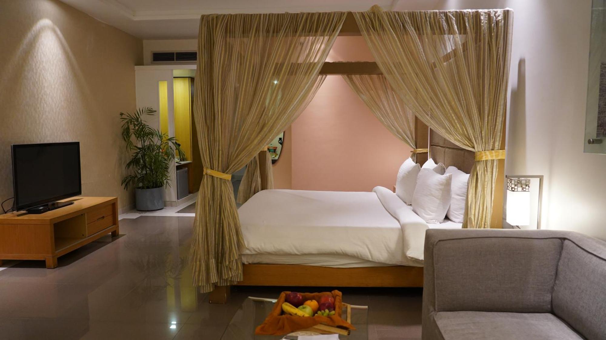Seasons Rajkot Hotel Exterior photo